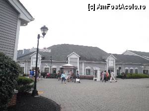 [P73] incepe shoppingul, outletul e in statul New Jersey » foto by grecudoina
 - 
<span class="allrVoted glyphicon glyphicon-heart hidden" id="av352520"></span>
<a class="m-l-10 hidden" id="sv352520" onclick="voting_Foto_DelVot(,352520,3385)" role="button">șterge vot <span class="glyphicon glyphicon-remove"></span></a>
<a id="v9352520" class=" c-red"  onclick="voting_Foto_SetVot(352520)" role="button"><span class="glyphicon glyphicon-heart-empty"></span> <b>LIKE</b> = Votează poza</a> <img class="hidden"  id="f352520W9" src="/imagini/loader.gif" border="0" /><span class="AjErrMes hidden" id="e352520ErM"></span>