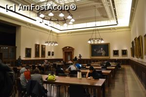 [P12] Sala de lectura » foto by AZE
 - 
<span class="allrVoted glyphicon glyphicon-heart hidden" id="av719621"></span>
<a class="m-l-10 hidden" id="sv719621" onclick="voting_Foto_DelVot(,719621,3385)" role="button">șterge vot <span class="glyphicon glyphicon-remove"></span></a>
<a id="v9719621" class=" c-red"  onclick="voting_Foto_SetVot(719621)" role="button"><span class="glyphicon glyphicon-heart-empty"></span> <b>LIKE</b> = Votează poza</a> <img class="hidden"  id="f719621W9" src="/imagini/loader.gif" border="0" /><span class="AjErrMes hidden" id="e719621ErM"></span>