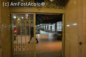 [P15] Intrarea la una din peroanele garii (nivelul superior) din NYC » foto by AZE
 - 
<span class="allrVoted glyphicon glyphicon-heart hidden" id="av720327"></span>
<a class="m-l-10 hidden" id="sv720327" onclick="voting_Foto_DelVot(,720327,3385)" role="button">șterge vot <span class="glyphicon glyphicon-remove"></span></a>
<a id="v9720327" class=" c-red"  onclick="voting_Foto_SetVot(720327)" role="button"><span class="glyphicon glyphicon-heart-empty"></span> <b>LIKE</b> = Votează poza</a> <img class="hidden"  id="f720327W9" src="/imagini/loader.gif" border="0" /><span class="AjErrMes hidden" id="e720327ErM"></span>