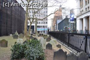 [P22] Cimitirul Sf Paul din curtea capelei » foto by AZE
 - 
<span class="allrVoted glyphicon glyphicon-heart hidden" id="av721618"></span>
<a class="m-l-10 hidden" id="sv721618" onclick="voting_Foto_DelVot(,721618,3385)" role="button">șterge vot <span class="glyphicon glyphicon-remove"></span></a>
<a id="v9721618" class=" c-red"  onclick="voting_Foto_SetVot(721618)" role="button"><span class="glyphicon glyphicon-heart-empty"></span> <b>LIKE</b> = Votează poza</a> <img class="hidden"  id="f721618W9" src="/imagini/loader.gif" border="0" /><span class="AjErrMes hidden" id="e721618ErM"></span>