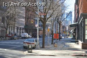 [P11] Gunoaie pe strada (Downtown Manhattan la 5 minute de districtul financiar)  » foto by AZE
 - 
<span class="allrVoted glyphicon glyphicon-heart hidden" id="av723180"></span>
<a class="m-l-10 hidden" id="sv723180" onclick="voting_Foto_DelVot(,723180,3385)" role="button">șterge vot <span class="glyphicon glyphicon-remove"></span></a>
<a id="v9723180" class=" c-red"  onclick="voting_Foto_SetVot(723180)" role="button"><span class="glyphicon glyphicon-heart-empty"></span> <b>LIKE</b> = Votează poza</a> <img class="hidden"  id="f723180W9" src="/imagini/loader.gif" border="0" /><span class="AjErrMes hidden" id="e723180ErM"></span>