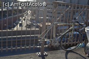 [P15] Se fura tot de pe biciclete de ramane numai cadrul (90% din biciclete sint legate cu lant grosime de la 10mm in sus-tot degeaba)  » foto by AZE
 - 
<span class="allrVoted glyphicon glyphicon-heart hidden" id="av723191"></span>
<a class="m-l-10 hidden" id="sv723191" onclick="voting_Foto_DelVot(,723191,3385)" role="button">șterge vot <span class="glyphicon glyphicon-remove"></span></a>
<a id="v9723191" class=" c-red"  onclick="voting_Foto_SetVot(723191)" role="button"><span class="glyphicon glyphicon-heart-empty"></span> <b>LIKE</b> = Votează poza</a> <img class="hidden"  id="f723191W9" src="/imagini/loader.gif" border="0" /><span class="AjErrMes hidden" id="e723191ErM"></span>