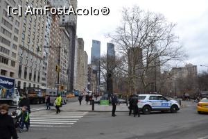 [P31] Nu este o priveliste tocmai placuta ca la fiecare pas sa dai de politisti dar pana la urma asa s-a reusit ca orasul sa devina sigur (foto langa Central Parc)  » foto by AZE
 - 
<span class="allrVoted glyphicon glyphicon-heart hidden" id="av723211"></span>
<a class="m-l-10 hidden" id="sv723211" onclick="voting_Foto_DelVot(,723211,3385)" role="button">șterge vot <span class="glyphicon glyphicon-remove"></span></a>
<a id="v9723211" class=" c-red"  onclick="voting_Foto_SetVot(723211)" role="button"><span class="glyphicon glyphicon-heart-empty"></span> <b>LIKE</b> = Votează poza</a> <img class="hidden"  id="f723211W9" src="/imagini/loader.gif" border="0" /><span class="AjErrMes hidden" id="e723211ErM"></span>