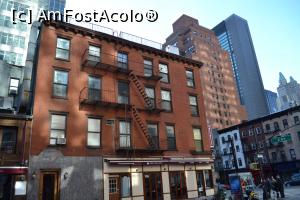 [P37] Celebrele scari de incendiu de pe fatada bocului (cum te deplasezi dinspre centru cladirile sint tot mai mici-in cazul de fata 2 Avenue aproape de raul East River)  » foto by AZE
 - 
<span class="allrVoted glyphicon glyphicon-heart hidden" id="av723217"></span>
<a class="m-l-10 hidden" id="sv723217" onclick="voting_Foto_DelVot(,723217,3385)" role="button">șterge vot <span class="glyphicon glyphicon-remove"></span></a>
<a id="v9723217" class=" c-red"  onclick="voting_Foto_SetVot(723217)" role="button"><span class="glyphicon glyphicon-heart-empty"></span> <b>LIKE</b> = Votează poza</a> <img class="hidden"  id="f723217W9" src="/imagini/loader.gif" border="0" /><span class="AjErrMes hidden" id="e723217ErM"></span>