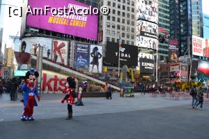 [P03] Personaje din desene animate in Times Square » foto by AZE
 - 
<span class="allrVoted glyphicon glyphicon-heart hidden" id="av745640"></span>
<a class="m-l-10 hidden" id="sv745640" onclick="voting_Foto_DelVot(,745640,3385)" role="button">șterge vot <span class="glyphicon glyphicon-remove"></span></a>
<a id="v9745640" class=" c-red"  onclick="voting_Foto_SetVot(745640)" role="button"><span class="glyphicon glyphicon-heart-empty"></span> <b>LIKE</b> = Votează poza</a> <img class="hidden"  id="f745640W9" src="/imagini/loader.gif" border="0" /><span class="AjErrMes hidden" id="e745640ErM"></span>