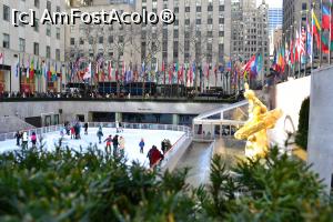 [P11] Patinoarul din Rockefeller Plaza » foto by AZE
 - 
<span class="allrVoted glyphicon glyphicon-heart hidden" id="av765616"></span>
<a class="m-l-10 hidden" id="sv765616" onclick="voting_Foto_DelVot(,765616,3385)" role="button">șterge vot <span class="glyphicon glyphicon-remove"></span></a>
<a id="v9765616" class=" c-red"  onclick="voting_Foto_SetVot(765616)" role="button"><span class="glyphicon glyphicon-heart-empty"></span> <b>LIKE</b> = Votează poza</a> <img class="hidden"  id="f765616W9" src="/imagini/loader.gif" border="0" /><span class="AjErrMes hidden" id="e765616ErM"></span>