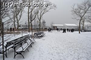 [P49] Battery Park și Staten Island Ferry » foto by AZE
 - 
<span class="allrVoted glyphicon glyphicon-heart hidden" id="av935578"></span>
<a class="m-l-10 hidden" id="sv935578" onclick="voting_Foto_DelVot(,935578,3385)" role="button">șterge vot <span class="glyphicon glyphicon-remove"></span></a>
<a id="v9935578" class=" c-red"  onclick="voting_Foto_SetVot(935578)" role="button"><span class="glyphicon glyphicon-heart-empty"></span> <b>LIKE</b> = Votează poza</a> <img class="hidden"  id="f935578W9" src="/imagini/loader.gif" border="0" /><span class="AjErrMes hidden" id="e935578ErM"></span>