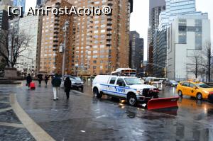 [P58] Și poliția participă la curățatul zăpezii » foto by AZE
 - 
<span class="allrVoted glyphicon glyphicon-heart hidden" id="av935588"></span>
<a class="m-l-10 hidden" id="sv935588" onclick="voting_Foto_DelVot(,935588,3385)" role="button">șterge vot <span class="glyphicon glyphicon-remove"></span></a>
<a id="v9935588" class=" c-red"  onclick="voting_Foto_SetVot(935588)" role="button"><span class="glyphicon glyphicon-heart-empty"></span> <b>LIKE</b> = Votează poza</a> <img class="hidden"  id="f935588W9" src="/imagini/loader.gif" border="0" /><span class="AjErrMes hidden" id="e935588ErM"></span>