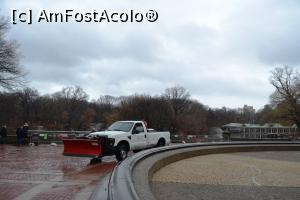 [P59] Central Park, mașină de curățat zăpada » foto by AZE
 - 
<span class="allrVoted glyphicon glyphicon-heart hidden" id="av935589"></span>
<a class="m-l-10 hidden" id="sv935589" onclick="voting_Foto_DelVot(,935589,3385)" role="button">șterge vot <span class="glyphicon glyphicon-remove"></span></a>
<a id="v9935589" class=" c-red"  onclick="voting_Foto_SetVot(935589)" role="button"><span class="glyphicon glyphicon-heart-empty"></span> <b>LIKE</b> = Votează poza</a> <img class="hidden"  id="f935589W9" src="/imagini/loader.gif" border="0" /><span class="AjErrMes hidden" id="e935589ErM"></span>