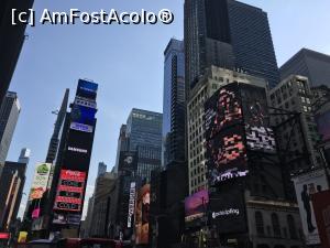 [P32] Reclame luminoase in Time Square » foto by bubica*
 - 
<span class="allrVoted glyphicon glyphicon-heart hidden" id="av1113227"></span>
<a class="m-l-10 hidden" id="sv1113227" onclick="voting_Foto_DelVot(,1113227,3385)" role="button">șterge vot <span class="glyphicon glyphicon-remove"></span></a>
<a id="v91113227" class=" c-red"  onclick="voting_Foto_SetVot(1113227)" role="button"><span class="glyphicon glyphicon-heart-empty"></span> <b>LIKE</b> = Votează poza</a> <img class="hidden"  id="f1113227W9" src="/imagini/loader.gif" border="0" /><span class="AjErrMes hidden" id="e1113227ErM"></span>