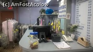 [P10] Biroul de recepție și costumele gata pregătite pentru a fi ridicate » foto by ioan marinescu
 - 
<span class="allrVoted glyphicon glyphicon-heart hidden" id="av915952"></span>
<a class="m-l-10 hidden" id="sv915952" onclick="voting_Foto_DelVot(,915952,3385)" role="button">șterge vot <span class="glyphicon glyphicon-remove"></span></a>
<a id="v9915952" class=" c-red"  onclick="voting_Foto_SetVot(915952)" role="button"><span class="glyphicon glyphicon-heart-empty"></span> <b>LIKE</b> = Votează poza</a> <img class="hidden"  id="f915952W9" src="/imagini/loader.gif" border="0" /><span class="AjErrMes hidden" id="e915952ErM"></span>