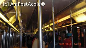 [P04] In metrou. Slavă Domnului, bare de care să te ții sunt destule!  » foto by ioan marinescu
 - 
<span class="allrVoted glyphicon glyphicon-heart hidden" id="av929026"></span>
<a class="m-l-10 hidden" id="sv929026" onclick="voting_Foto_DelVot(,929026,3385)" role="button">șterge vot <span class="glyphicon glyphicon-remove"></span></a>
<a id="v9929026" class=" c-red"  onclick="voting_Foto_SetVot(929026)" role="button"><span class="glyphicon glyphicon-heart-empty"></span> <b>LIKE</b> = Votează poza</a> <img class="hidden"  id="f929026W9" src="/imagini/loader.gif" border="0" /><span class="AjErrMes hidden" id="e929026ErM"></span>