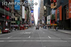 [P17] Benzi de circulație pe 7th Ave.  » foto by ioan marinescu
 - 
<span class="allrVoted glyphicon glyphicon-heart hidden" id="av940466"></span>
<a class="m-l-10 hidden" id="sv940466" onclick="voting_Foto_DelVot(,940466,3385)" role="button">șterge vot <span class="glyphicon glyphicon-remove"></span></a>
<a id="v9940466" class=" c-red"  onclick="voting_Foto_SetVot(940466)" role="button"><span class="glyphicon glyphicon-heart-empty"></span> <b>LIKE</b> = Votează poza</a> <img class="hidden"  id="f940466W9" src="/imagini/loader.gif" border="0" /><span class="AjErrMes hidden" id="e940466ErM"></span>
