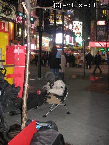 [P14] Homeless pe Broadway » foto by Michi
 - 
<span class="allrVoted glyphicon glyphicon-heart hidden" id="av83420"></span>
<a class="m-l-10 hidden" id="sv83420" onclick="voting_Foto_DelVot(,83420,3385)" role="button">șterge vot <span class="glyphicon glyphicon-remove"></span></a>
<a id="v983420" class=" c-red"  onclick="voting_Foto_SetVot(83420)" role="button"><span class="glyphicon glyphicon-heart-empty"></span> <b>LIKE</b> = Votează poza</a> <img class="hidden"  id="f83420W9" src="/imagini/loader.gif" border="0" /><span class="AjErrMes hidden" id="e83420ErM"></span>
