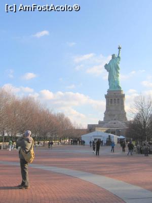 [P14] Plimbare pe Libery Island » foto by Michi
 - 
<span class="allrVoted glyphicon glyphicon-heart hidden" id="av1164236"></span>
<a class="m-l-10 hidden" id="sv1164236" onclick="voting_Foto_DelVot(,1164236,3385)" role="button">șterge vot <span class="glyphicon glyphicon-remove"></span></a>
<a id="v91164236" class=" c-red"  onclick="voting_Foto_SetVot(1164236)" role="button"><span class="glyphicon glyphicon-heart-empty"></span> <b>LIKE</b> = Votează poza</a> <img class="hidden"  id="f1164236W9" src="/imagini/loader.gif" border="0" /><span class="AjErrMes hidden" id="e1164236ErM"></span>