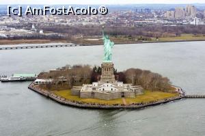 [P19] Vedere generală insulă » foto by Michi <span class="label label-default labelC_thin small">NEVOTABILĂ</span>