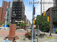 [P18] Intrarea in Chinatown - statuia lui Confucius » foto by delia58
 - 
<span class="allrVoted glyphicon glyphicon-heart hidden" id="av222561"></span>
<a class="m-l-10 hidden" id="sv222561" onclick="voting_Foto_DelVot(,222561,3385)" role="button">șterge vot <span class="glyphicon glyphicon-remove"></span></a>
<a id="v9222561" class=" c-red"  onclick="voting_Foto_SetVot(222561)" role="button"><span class="glyphicon glyphicon-heart-empty"></span> <b>LIKE</b> = Votează poza</a> <img class="hidden"  id="f222561W9" src="/imagini/loader.gif" border="0" /><span class="AjErrMes hidden" id="e222561ErM"></span>
