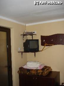 [P05] mini tv..receiver, dulap haine, paturi, usa baie » foto by Stephann*
 - 
<span class="allrVoted glyphicon glyphicon-heart hidden" id="av210697"></span>
<a class="m-l-10 hidden" id="sv210697" onclick="voting_Foto_DelVot(,210697,3389)" role="button">șterge vot <span class="glyphicon glyphicon-remove"></span></a>
<a id="v9210697" class=" c-red"  onclick="voting_Foto_SetVot(210697)" role="button"><span class="glyphicon glyphicon-heart-empty"></span> <b>LIKE</b> = Votează poza</a> <img class="hidden"  id="f210697W9" src="/imagini/loader.gif" border="0" /><span class="AjErrMes hidden" id="e210697ErM"></span>