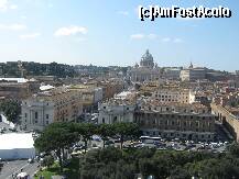 [P11] Basilica San Pietro ,vazuta de pe Castelul Sant'Angelo » foto by kathy15
 - 
<span class="allrVoted glyphicon glyphicon-heart hidden" id="av196044"></span>
<a class="m-l-10 hidden" id="sv196044" onclick="voting_Foto_DelVot(,196044,3406)" role="button">șterge vot <span class="glyphicon glyphicon-remove"></span></a>
<a id="v9196044" class=" c-red"  onclick="voting_Foto_SetVot(196044)" role="button"><span class="glyphicon glyphicon-heart-empty"></span> <b>LIKE</b> = Votează poza</a> <img class="hidden"  id="f196044W9" src="/imagini/loader.gif" border="0" /><span class="AjErrMes hidden" id="e196044ErM"></span>