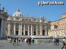 [P09] Basilica di San Pietro ,din Vatican » foto by kathy15
 - 
<span class="allrVoted glyphicon glyphicon-heart hidden" id="av196042"></span>
<a class="m-l-10 hidden" id="sv196042" onclick="voting_Foto_DelVot(,196042,3406)" role="button">șterge vot <span class="glyphicon glyphicon-remove"></span></a>
<a id="v9196042" class=" c-red"  onclick="voting_Foto_SetVot(196042)" role="button"><span class="glyphicon glyphicon-heart-empty"></span> <b>LIKE</b> = Votează poza</a> <img class="hidden"  id="f196042W9" src="/imagini/loader.gif" border="0" /><span class="AjErrMes hidden" id="e196042ErM"></span>