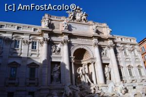 [P16] Fontana di Trevi » foto by mirmicu
 - 
<span class="allrVoted glyphicon glyphicon-heart hidden" id="av940562"></span>
<a class="m-l-10 hidden" id="sv940562" onclick="voting_Foto_DelVot(,940562,3406)" role="button">șterge vot <span class="glyphicon glyphicon-remove"></span></a>
<a id="v9940562" class=" c-red"  onclick="voting_Foto_SetVot(940562)" role="button"><span class="glyphicon glyphicon-heart-empty"></span> <b>LIKE</b> = Votează poza</a> <img class="hidden"  id="f940562W9" src="/imagini/loader.gif" border="0" /><span class="AjErrMes hidden" id="e940562ErM"></span>