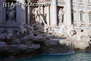 [P17] Fontana di Trevi » foto by mirmicu
 - 
<span class="allrVoted glyphicon glyphicon-heart hidden" id="av940563"></span>
<a class="m-l-10 hidden" id="sv940563" onclick="voting_Foto_DelVot(,940563,3406)" role="button">șterge vot <span class="glyphicon glyphicon-remove"></span></a>
<a id="v9940563" class=" c-red"  onclick="voting_Foto_SetVot(940563)" role="button"><span class="glyphicon glyphicon-heart-empty"></span> <b>LIKE</b> = Votează poza</a> <img class="hidden"  id="f940563W9" src="/imagini/loader.gif" border="0" /><span class="AjErrMes hidden" id="e940563ErM"></span>