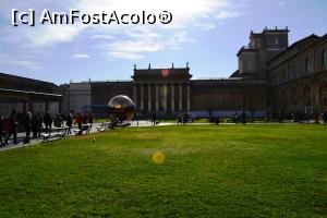 [P22] Tur la Vatican » foto by mirmicu
 - 
<span class="allrVoted glyphicon glyphicon-heart hidden" id="av940571"></span>
<a class="m-l-10 hidden" id="sv940571" onclick="voting_Foto_DelVot(,940571,3406)" role="button">șterge vot <span class="glyphicon glyphicon-remove"></span></a>
<a id="v9940571" class=" c-red"  onclick="voting_Foto_SetVot(940571)" role="button"><span class="glyphicon glyphicon-heart-empty"></span> <b>LIKE</b> = Votează poza</a> <img class="hidden"  id="f940571W9" src="/imagini/loader.gif" border="0" /><span class="AjErrMes hidden" id="e940571ErM"></span>