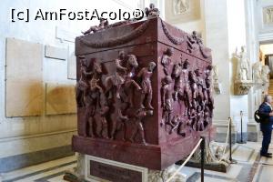 [P30] Tur la Vatican- Sarcofagul Sfintei Elena » foto by mirmicu
 - 
<span class="allrVoted glyphicon glyphicon-heart hidden" id="av940580"></span>
<a class="m-l-10 hidden" id="sv940580" onclick="voting_Foto_DelVot(,940580,3406)" role="button">șterge vot <span class="glyphicon glyphicon-remove"></span></a>
<a id="v9940580" class=" c-red"  onclick="voting_Foto_SetVot(940580)" role="button"><span class="glyphicon glyphicon-heart-empty"></span> <b>LIKE</b> = Votează poza</a> <img class="hidden"  id="f940580W9" src="/imagini/loader.gif" border="0" /><span class="AjErrMes hidden" id="e940580ErM"></span>