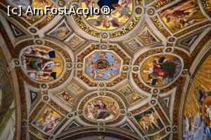 [P41] Tur la Vatican » foto by mirmicu
 - 
<span class="allrVoted glyphicon glyphicon-heart hidden" id="av940593"></span>
<a class="m-l-10 hidden" id="sv940593" onclick="voting_Foto_DelVot(,940593,3406)" role="button">șterge vot <span class="glyphicon glyphicon-remove"></span></a>
<a id="v9940593" class=" c-red"  onclick="voting_Foto_SetVot(940593)" role="button"><span class="glyphicon glyphicon-heart-empty"></span> <b>LIKE</b> = Votează poza</a> <img class="hidden"  id="f940593W9" src="/imagini/loader.gif" border="0" /><span class="AjErrMes hidden" id="e940593ErM"></span>