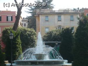 [P08] tot in Tivoli » foto by danutapop
 - 
<span class="allrVoted glyphicon glyphicon-heart hidden" id="av795792"></span>
<a class="m-l-10 hidden" id="sv795792" onclick="voting_Foto_DelVot(,795792,3406)" role="button">șterge vot <span class="glyphicon glyphicon-remove"></span></a>
<a id="v9795792" class=" c-red"  onclick="voting_Foto_SetVot(795792)" role="button"><span class="glyphicon glyphicon-heart-empty"></span> <b>LIKE</b> = Votează poza</a> <img class="hidden"  id="f795792W9" src="/imagini/loader.gif" border="0" /><span class="AjErrMes hidden" id="e795792ErM"></span>