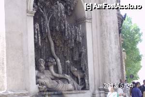 [P10] una din cele 4 fantani de la intersectia strazii Via delle Quattro Fontane cu Via del Quirinale » foto by roth
 - 
<span class="allrVoted glyphicon glyphicon-heart hidden" id="av434481"></span>
<a class="m-l-10 hidden" id="sv434481" onclick="voting_Foto_DelVot(,434481,3406)" role="button">șterge vot <span class="glyphicon glyphicon-remove"></span></a>
<a id="v9434481" class=" c-red"  onclick="voting_Foto_SetVot(434481)" role="button"><span class="glyphicon glyphicon-heart-empty"></span> <b>LIKE</b> = Votează poza</a> <img class="hidden"  id="f434481W9" src="/imagini/loader.gif" border="0" /><span class="AjErrMes hidden" id="e434481ErM"></span>