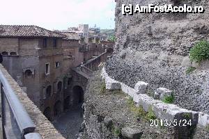 [P16] privire de la nivelul 1 al Castelului in curtea interioara spre intrare » foto by roth
 - 
<span class="allrVoted glyphicon glyphicon-heart hidden" id="av434487"></span>
<a class="m-l-10 hidden" id="sv434487" onclick="voting_Foto_DelVot(,434487,3406)" role="button">șterge vot <span class="glyphicon glyphicon-remove"></span></a>
<a id="v9434487" class=" c-red"  onclick="voting_Foto_SetVot(434487)" role="button"><span class="glyphicon glyphicon-heart-empty"></span> <b>LIKE</b> = Votează poza</a> <img class="hidden"  id="f434487W9" src="/imagini/loader.gif" border="0" /><span class="AjErrMes hidden" id="e434487ErM"></span>