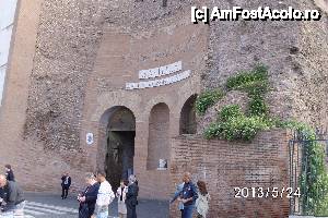 [P02] intrarea in basilica, simpla si din vremuri stravechii » foto by roth
 - 
<span class="allrVoted glyphicon glyphicon-heart hidden" id="av434473"></span>
<a class="m-l-10 hidden" id="sv434473" onclick="voting_Foto_DelVot(,434473,3406)" role="button">șterge vot <span class="glyphicon glyphicon-remove"></span></a>
<a id="v9434473" class=" c-red"  onclick="voting_Foto_SetVot(434473)" role="button"><span class="glyphicon glyphicon-heart-empty"></span> <b>LIKE</b> = Votează poza</a> <img class="hidden"  id="f434473W9" src="/imagini/loader.gif" border="0" /><span class="AjErrMes hidden" id="e434473ErM"></span>