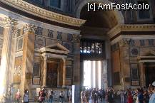 [P46] IN INTERIORUL PANTHEONULUI » foto by guesswhoo*
 - 
<span class="allrVoted glyphicon glyphicon-heart hidden" id="av238944"></span>
<a class="m-l-10 hidden" id="sv238944" onclick="voting_Foto_DelVot(,238944,3406)" role="button">șterge vot <span class="glyphicon glyphicon-remove"></span></a>
<a id="v9238944" class=" c-red"  onclick="voting_Foto_SetVot(238944)" role="button"><span class="glyphicon glyphicon-heart-empty"></span> <b>LIKE</b> = Votează poza</a> <img class="hidden"  id="f238944W9" src="/imagini/loader.gif" border="0" /><span class="AjErrMes hidden" id="e238944ErM"></span>