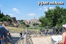 [P52] Z2: Vedere spre Capitoliu, de pe dealul Palatin » foto by gophren
 - 
<span class="allrVoted glyphicon glyphicon-heart hidden" id="av202013"></span>
<a class="m-l-10 hidden" id="sv202013" onclick="voting_Foto_DelVot(,202013,3406)" role="button">șterge vot <span class="glyphicon glyphicon-remove"></span></a>
<a id="v9202013" class=" c-red"  onclick="voting_Foto_SetVot(202013)" role="button"><span class="glyphicon glyphicon-heart-empty"></span> <b>LIKE</b> = Votează poza</a> <img class="hidden"  id="f202013W9" src="/imagini/loader.gif" border="0" /><span class="AjErrMes hidden" id="e202013ErM"></span>