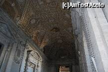 [P08] Z1: Tavanul intrarii in Basilica este deja impresionant » foto by gophren
 - 
<span class="allrVoted glyphicon glyphicon-heart hidden" id="av201929"></span>
<a class="m-l-10 hidden" id="sv201929" onclick="voting_Foto_DelVot(,201929,3406)" role="button">șterge vot <span class="glyphicon glyphicon-remove"></span></a>
<a id="v9201929" class=" c-red"  onclick="voting_Foto_SetVot(201929)" role="button"><span class="glyphicon glyphicon-heart-empty"></span> <b>LIKE</b> = Votează poza</a> <img class="hidden"  id="f201929W9" src="/imagini/loader.gif" border="0" /><span class="AjErrMes hidden" id="e201929ErM"></span>