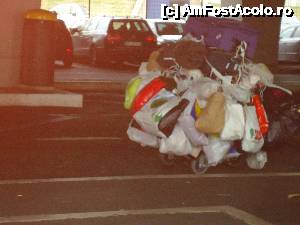 [P03] prima imagine când am ieşit din aeroport » foto by marocanu21
 - 
<span class="allrVoted glyphicon glyphicon-heart hidden" id="av482374"></span>
<a class="m-l-10 hidden" id="sv482374" onclick="voting_Foto_DelVot(,482374,3406)" role="button">șterge vot <span class="glyphicon glyphicon-remove"></span></a>
<a id="v9482374" class=" c-red"  onclick="voting_Foto_SetVot(482374)" role="button"><span class="glyphicon glyphicon-heart-empty"></span> <b>LIKE</b> = Votează poza</a> <img class="hidden"  id="f482374W9" src="/imagini/loader.gif" border="0" /><span class="AjErrMes hidden" id="e482374ErM"></span>