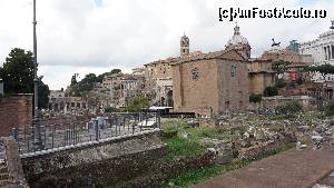 [P11] Forul Roman. In dreapta este Curia, langa care se afla Arcul lui Septimius Severus.  » foto by ania
 - 
<span class="allrVoted glyphicon glyphicon-heart hidden" id="av600577"></span>
<a class="m-l-10 hidden" id="sv600577" onclick="voting_Foto_DelVot(,600577,3406)" role="button">șterge vot <span class="glyphicon glyphicon-remove"></span></a>
<a id="v9600577" class=" c-red"  onclick="voting_Foto_SetVot(600577)" role="button"><span class="glyphicon glyphicon-heart-empty"></span> <b>LIKE</b> = Votează poza</a> <img class="hidden"  id="f600577W9" src="/imagini/loader.gif" border="0" /><span class="AjErrMes hidden" id="e600577ErM"></span>