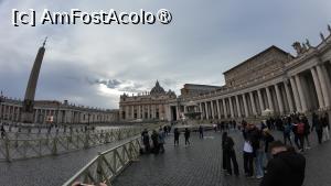 [P26] Roma 2025, Piazza San Pietro » foto by Dragoș_MD
 - 
<span class="allrVoted glyphicon glyphicon-heart hidden" id="av1473521"></span>
<a class="m-l-10 hidden" id="sv1473521" onclick="voting_Foto_DelVot(,1473521,3406)" role="button">șterge vot <span class="glyphicon glyphicon-remove"></span></a>
<a id="v91473521" class=" c-red"  onclick="voting_Foto_SetVot(1473521)" role="button"><span class="glyphicon glyphicon-heart-empty"></span> <b>LIKE</b> = Votează poza</a> <img class="hidden"  id="f1473521W9" src="/imagini/loader.gif" border="0" /><span class="AjErrMes hidden" id="e1473521ErM"></span>