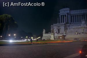 [P07] Roma 1999, Piazza Venezia - Altare della Patria » foto by Dragoș_MD
 - 
<span class="allrVoted glyphicon glyphicon-heart hidden" id="av1473502"></span>
<a class="m-l-10 hidden" id="sv1473502" onclick="voting_Foto_DelVot(,1473502,3406)" role="button">șterge vot <span class="glyphicon glyphicon-remove"></span></a>
<a id="v91473502" class=" c-red"  onclick="voting_Foto_SetVot(1473502)" role="button"><span class="glyphicon glyphicon-heart-empty"></span> <b>LIKE</b> = Votează poza</a> <img class="hidden"  id="f1473502W9" src="/imagini/loader.gif" border="0" /><span class="AjErrMes hidden" id="e1473502ErM"></span>