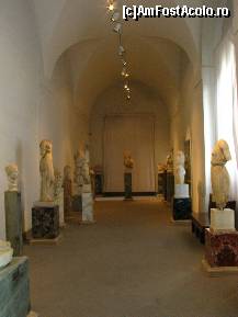 [P70] Muzeul Palatin » foto by cristi_an3000
 - 
<span class="allrVoted glyphicon glyphicon-heart hidden" id="av151005"></span>
<a class="m-l-10 hidden" id="sv151005" onclick="voting_Foto_DelVot(,151005,3406)" role="button">șterge vot <span class="glyphicon glyphicon-remove"></span></a>
<a id="v9151005" class=" c-red"  onclick="voting_Foto_SetVot(151005)" role="button"><span class="glyphicon glyphicon-heart-empty"></span> <b>LIKE</b> = Votează poza</a> <img class="hidden"  id="f151005W9" src="/imagini/loader.gif" border="0" /><span class="AjErrMes hidden" id="e151005ErM"></span>