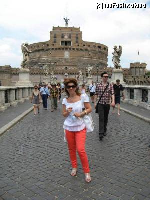 [P08] Castelul Sant Angelo. Construit de Hadrian in anul 123. Timp de 1000 de ani a fost resedinta papala. 
Poti crede ca are 2000 de ani???  » foto by gettutza
 - 
<span class="allrVoted glyphicon glyphicon-heart hidden" id="av379733"></span>
<a class="m-l-10 hidden" id="sv379733" onclick="voting_Foto_DelVot(,379733,3406)" role="button">șterge vot <span class="glyphicon glyphicon-remove"></span></a>
<a id="v9379733" class=" c-red"  onclick="voting_Foto_SetVot(379733)" role="button"><span class="glyphicon glyphicon-heart-empty"></span> <b>LIKE</b> = Votează poza</a> <img class="hidden"  id="f379733W9" src="/imagini/loader.gif" border="0" /><span class="AjErrMes hidden" id="e379733ErM"></span>