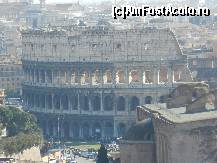 [P17] Colosseum vazut de la monumentul Vitorian » foto by diana-s
 - 
<span class="allrVoted glyphicon glyphicon-heart hidden" id="av300504"></span>
<a class="m-l-10 hidden" id="sv300504" onclick="voting_Foto_DelVot(,300504,3406)" role="button">șterge vot <span class="glyphicon glyphicon-remove"></span></a>
<a id="v9300504" class=" c-red"  onclick="voting_Foto_SetVot(300504)" role="button"><span class="glyphicon glyphicon-heart-empty"></span> <b>LIKE</b> = Votează poza</a> <img class="hidden"  id="f300504W9" src="/imagini/loader.gif" border="0" /><span class="AjErrMes hidden" id="e300504ErM"></span>