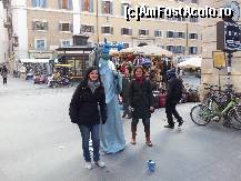 [P08] statui umane peste tot » foto by diana-s
 - 
<span class="allrVoted glyphicon glyphicon-heart hidden" id="av300493"></span>
<a class="m-l-10 hidden" id="sv300493" onclick="voting_Foto_DelVot(,300493,3406)" role="button">șterge vot <span class="glyphicon glyphicon-remove"></span></a>
<a id="v9300493" class=" c-red"  onclick="voting_Foto_SetVot(300493)" role="button"><span class="glyphicon glyphicon-heart-empty"></span> <b>LIKE</b> = Votează poza</a> <img class="hidden"  id="f300493W9" src="/imagini/loader.gif" border="0" /><span class="AjErrMes hidden" id="e300493ErM"></span>