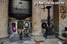 [P19] Mormantul lui Vittorio Emanuele » foto by Muffin2009*
 - 
<span class="allrVoted glyphicon glyphicon-heart hidden" id="av323276"></span>
<a class="m-l-10 hidden" id="sv323276" onclick="voting_Foto_DelVot(,323276,3406)" role="button">șterge vot <span class="glyphicon glyphicon-remove"></span></a>
<a id="v9323276" class=" c-red"  onclick="voting_Foto_SetVot(323276)" role="button"><span class="glyphicon glyphicon-heart-empty"></span> <b>LIKE</b> = Votează poza</a> <img class="hidden"  id="f323276W9" src="/imagini/loader.gif" border="0" /><span class="AjErrMes hidden" id="e323276ErM"></span>