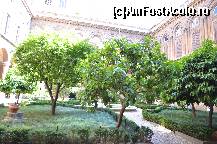 [P05] Curtea interioara a galeriei Doria Pamphilj » foto by Muffin2009*
 - 
<span class="allrVoted glyphicon glyphicon-heart hidden" id="av323262"></span>
<a class="m-l-10 hidden" id="sv323262" onclick="voting_Foto_DelVot(,323262,3406)" role="button">șterge vot <span class="glyphicon glyphicon-remove"></span></a>
<a id="v9323262" class=" c-red"  onclick="voting_Foto_SetVot(323262)" role="button"><span class="glyphicon glyphicon-heart-empty"></span> <b>LIKE</b> = Votează poza</a> <img class="hidden"  id="f323262W9" src="/imagini/loader.gif" border="0" /><span class="AjErrMes hidden" id="e323262ErM"></span>