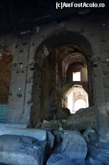 [P10] Gaurile ce au ramas in piatra dupa ce au fost scoase panourile de travertin de catre cei ce au devastat Colosseumul » foto by Muffin2009*
 - 
<span class="allrVoted glyphicon glyphicon-heart hidden" id="av324990"></span>
<a class="m-l-10 hidden" id="sv324990" onclick="voting_Foto_DelVot(,324990,3406)" role="button">șterge vot <span class="glyphicon glyphicon-remove"></span></a>
<a id="v9324990" class=" c-red"  onclick="voting_Foto_SetVot(324990)" role="button"><span class="glyphicon glyphicon-heart-empty"></span> <b>LIKE</b> = Votează poza</a> <img class="hidden"  id="f324990W9" src="/imagini/loader.gif" border="0" /><span class="AjErrMes hidden" id="e324990ErM"></span>