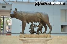 [P101] Lupoaica hranindu-i pe Romulus si Remus, lucrare donata de catre Papa Sixtus IV, Palazzo dei Conservatori » foto by Muffin2009*
 - 
<span class="allrVoted glyphicon glyphicon-heart hidden" id="av325138"></span>
<a class="m-l-10 hidden" id="sv325138" onclick="voting_Foto_DelVot(,325138,3406)" role="button">șterge vot <span class="glyphicon glyphicon-remove"></span></a>
<a id="v9325138" class=" c-red"  onclick="voting_Foto_SetVot(325138)" role="button"><span class="glyphicon glyphicon-heart-empty"></span> <b>LIKE</b> = Votează poza</a> <img class="hidden"  id="f325138W9" src="/imagini/loader.gif" border="0" /><span class="AjErrMes hidden" id="e325138ErM"></span>