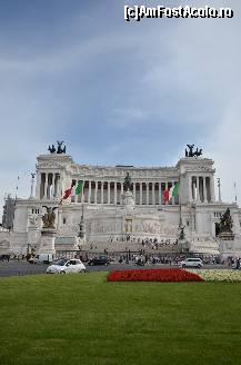 [P51] Monumentul lui Vittorio Emanuele » foto by Muffin2009*
 - 
<span class="allrVoted glyphicon glyphicon-heart hidden" id="av325677"></span>
<a class="m-l-10 hidden" id="sv325677" onclick="voting_Foto_DelVot(,325677,3406)" role="button">șterge vot <span class="glyphicon glyphicon-remove"></span></a>
<a id="v9325677" class=" c-red"  onclick="voting_Foto_SetVot(325677)" role="button"><span class="glyphicon glyphicon-heart-empty"></span> <b>LIKE</b> = Votează poza</a> <img class="hidden"  id="f325677W9" src="/imagini/loader.gif" border="0" /><span class="AjErrMes hidden" id="e325677ErM"></span>