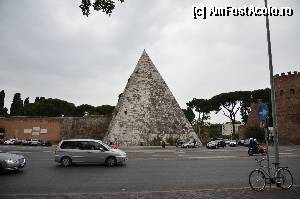 [P31] Piramida lui Caius Cestius » foto by Muffin2009*
 - 
<span class="allrVoted glyphicon glyphicon-heart hidden" id="av348821"></span>
<a class="m-l-10 hidden" id="sv348821" onclick="voting_Foto_DelVot(,348821,3406)" role="button">șterge vot <span class="glyphicon glyphicon-remove"></span></a>
<a id="v9348821" class=" c-red"  onclick="voting_Foto_SetVot(348821)" role="button"><span class="glyphicon glyphicon-heart-empty"></span> <b>LIKE</b> = Votează poza</a> <img class="hidden"  id="f348821W9" src="/imagini/loader.gif" border="0" /><span class="AjErrMes hidden" id="e348821ErM"></span>